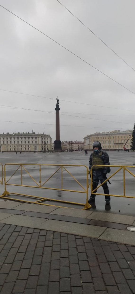 The police and the Russian Guard again blocked off Palace Square, St. Petersburg - Politics, news, Saint Petersburg, Russia, Opposition, Protest, Rosgvardia, Alexey Navalny, Longpost, Rally