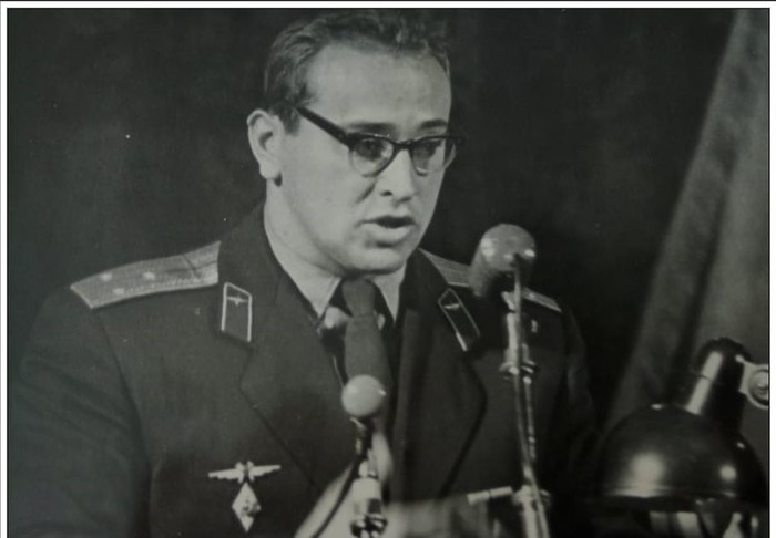 Именно его называет своим кумиром Шварценеггер | Железный человек Юрий Власов Юрий Власов, Тяжелая атлетика, Арнольд Шварценеггер, Видео, Длиннопост, Чемпион Именно его называет своим кумиром Шварценеггер | Железный человек Юрий Власов Юрий Власов, Тяжелая атлетика, Арнольд Шварценеггер, Видео, Длиннопост, Чемпион