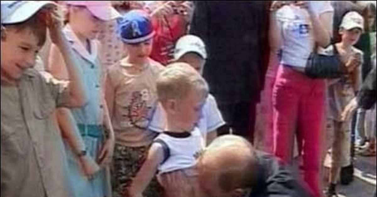 Путин мальчика в живот фото