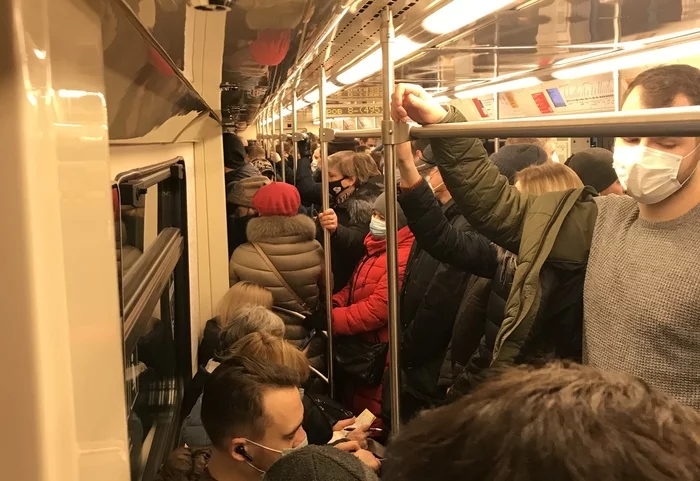 Это давно забытое чувство давки по утрам в метро - Моё, Москва, Транспорт, Метро