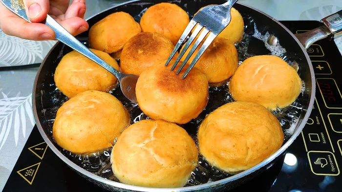 Cottage cheese donuts in a frying pan - My, Breakfast, Donuts, Cottage cheese, Recipe, Cooking, Food, Video, Longpost, Video recipe