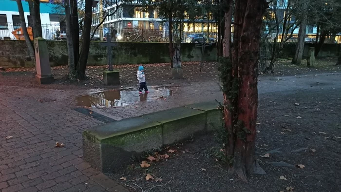 Evening, puddle, childhood, happiness - My, Puddle, Rubber boots, Childhood, Milota