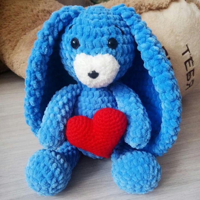 Плюшевый заяц