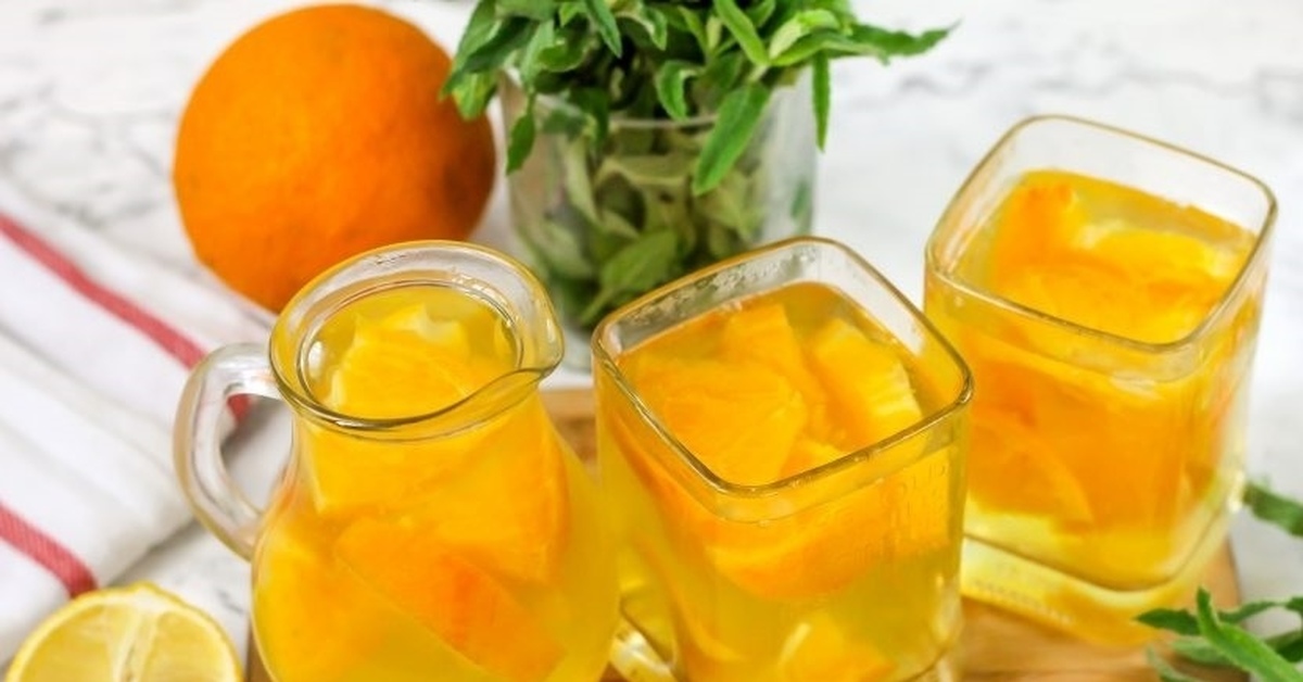 Лимонную кислоту добавляют в компот. Компот из апельсина. Компот из Лимонов и апельсинов. Компот с апельсинами. Домашний лимонад цитрусовый.