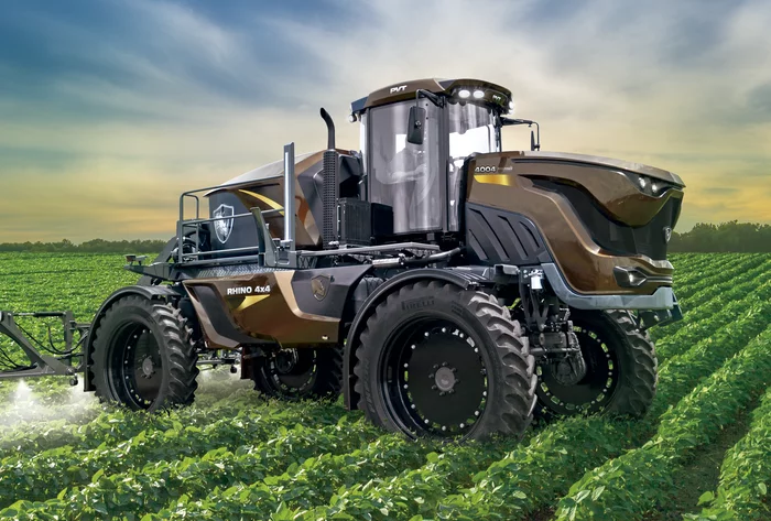 RHINO 4004 FROM PVT: one of the most innovative self-propelled sprayers... - Agroscout360, Agrotechnics360, Sprayer, Sir, Agricultural machinery, Сельское хозяйство, Video, Longpost