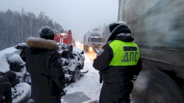 За 2 дня в ДТП в Свердловской области погибли 18 человек - Негатив, Свердловская область, ДТП, Смерть, Погода, Оттепель, Мороз