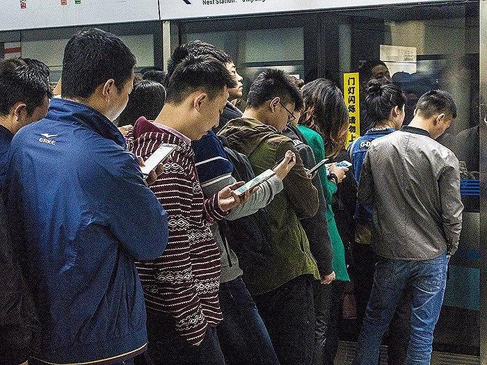 Smartphone psychosis - My, China, Smartphone, Gender, Society, Disease, Longpost, Modern generation