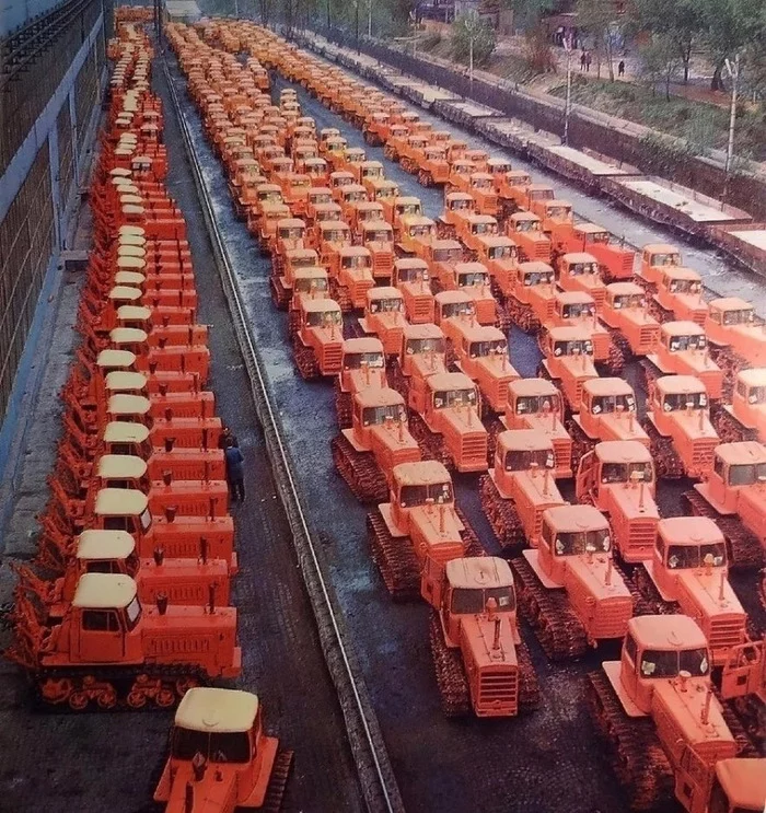 Volgograd Tractor Plant during the USSR and during the times of effective managers - Russia, the USSR, Volgograd, Tractor, The photo, Volgograd Tractor Plant, Industry, It Was-It Was, Longpost