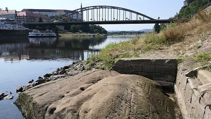 Hunger Stones - Inscription, Reminder, Warning, Hunger, Germany, Elbe, Longpost, Warning