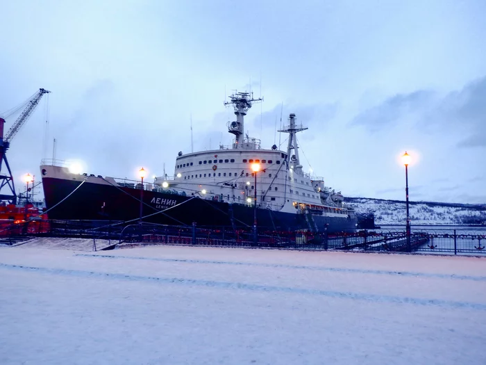 Nuclear icebreaker Lenin - My, Nuclear icebreaker, Murmansk, The photo