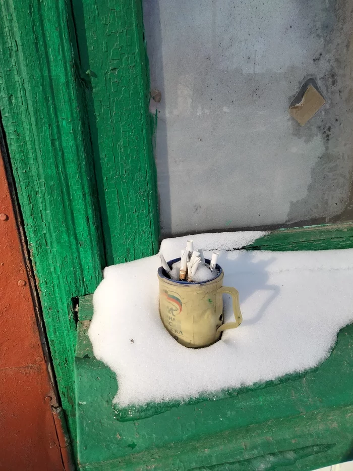 Perhaps the best use of a propaganda mug - Ashtray, Кружки, United Russia, Politics