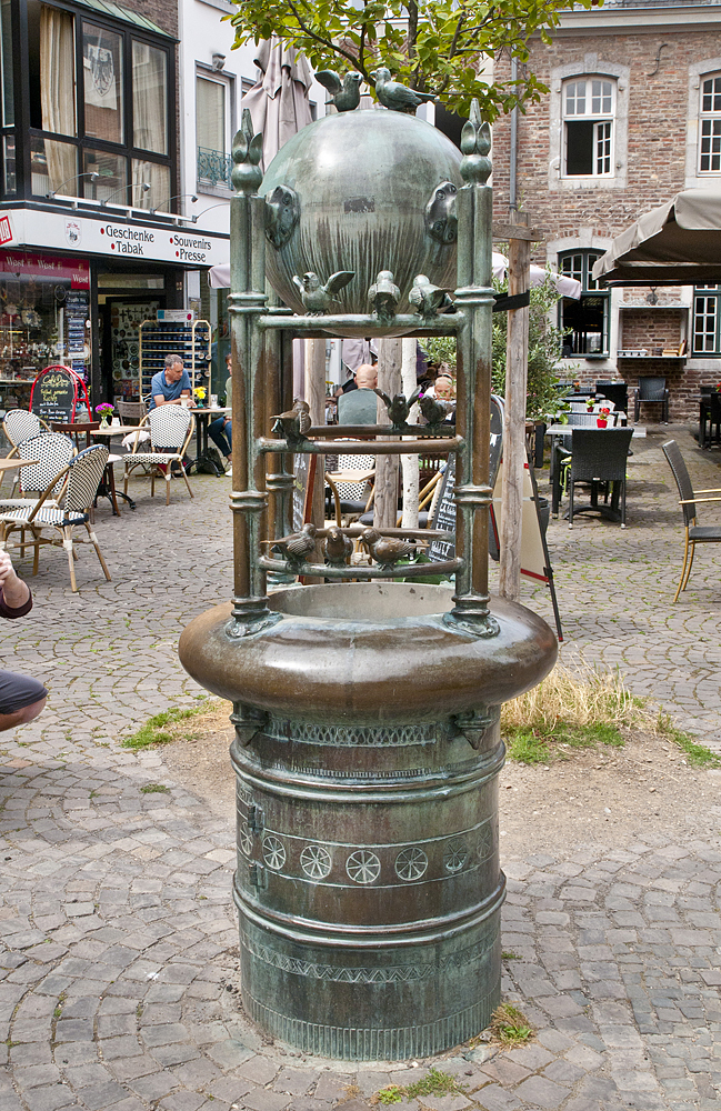 Aachen, Germany or You're so carried away! - My, Aachen, Germany, Travels, Fountain, The cathedral, Chandelier, sights, Longpost