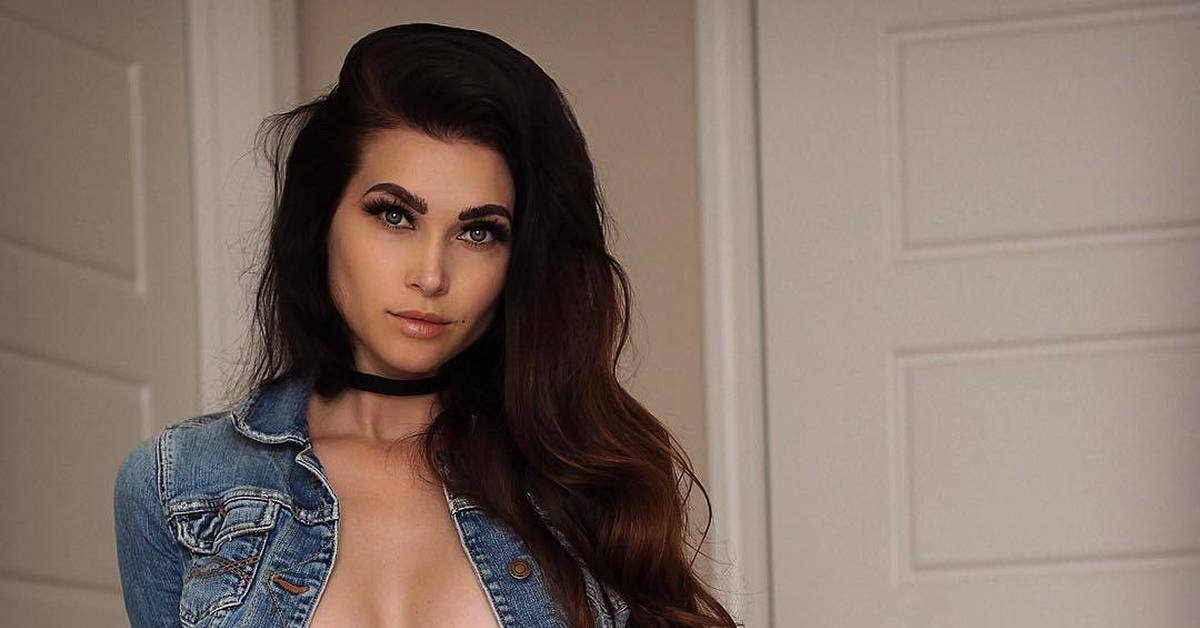 Niece Waidhofer Sexy