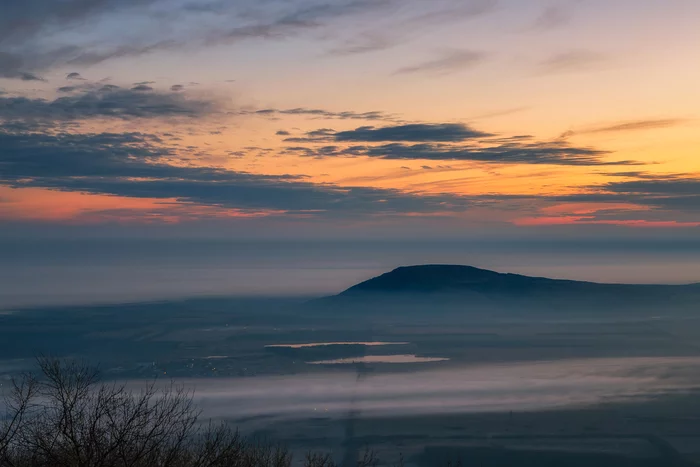 Three shots taken about thirty minutes apart! - My, Caucasian Mineral Waters, bald, Fog, The mountains, Mashuk, Sunrise, Sky, Landscape, Tourism, The photo, Tywed, Longpost