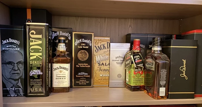 Reply to the post “Well, here is my collection” - My, Collection, Meaninglessness, Jack daniels, Whiskey Bar, Reply to post