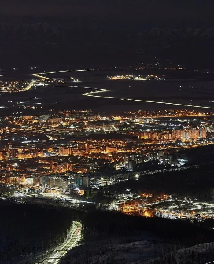 Yuzhno-Sakhalinsk evening - Yuzhno-Sakhalinsk, Sakhalin, Sakhalin Region, View, city ??lights, Town, Travel across Russia, Longpost