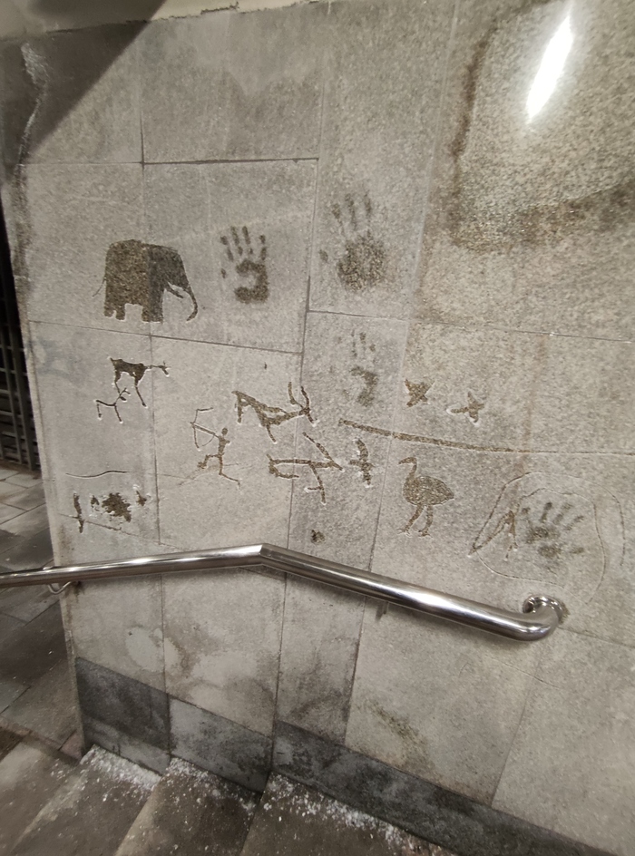 �������