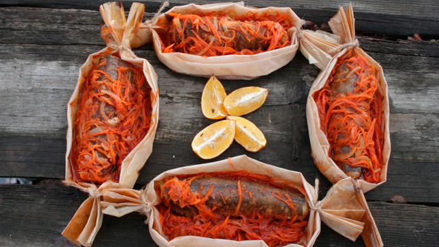 Fish (hake) in tomato on coals - My, Fish on coals, Recipe, Video recipe, Video, Cooking