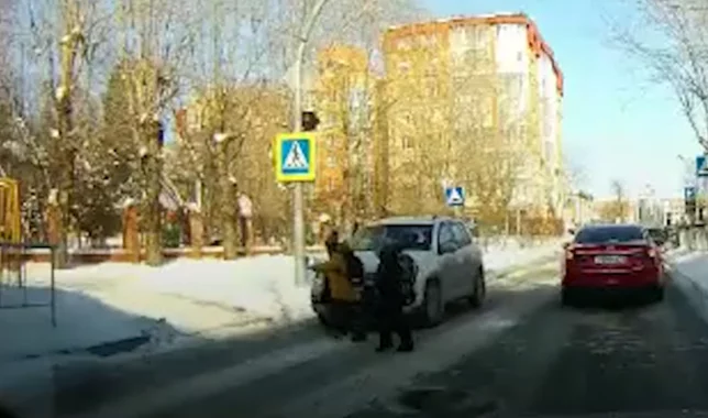 Taxi driver excuses - Hitting, Transition, Taxi driver, Traffic rules, Longpost, Negative, Tyumen