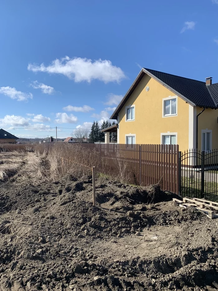 Construction of sports and children's playgrounds under the windows of a residential building. Help with advice, please - Playground, Private sector, Building, Longpost