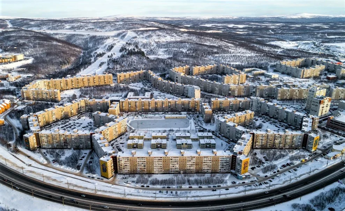 Пентагон, кишка и кукуруза: самые странные дома России | Пикабу