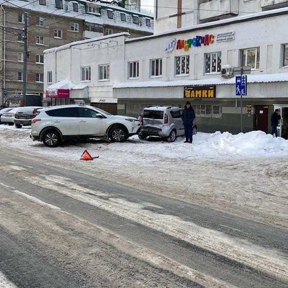 Будни страхового консультанта или два раз в одну воронку снаряд таки попадает - Моё, ОСАГО, Страховка, Плохие дороги, ДТП