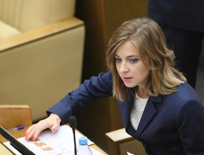 Poklonskaya did not support restricting the work of Twitter and YouTube in Russia - Roskomnadzor, Politics, Twitter, Youtube, Ban, Disagreement, Opinion, Natalia Poklonskaya