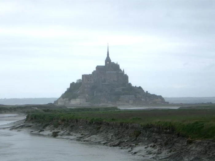 Туманное утро Mont saint michel - Моё, Фотография, Утро, Туман, Горы, Мон-Сен-Мишель