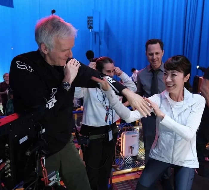 James Cameron and Michelle Yeoh on the set of Avatar 3 - James Cameron, Michelle Yeoh, Avatar 2, Avatar 3, Filming