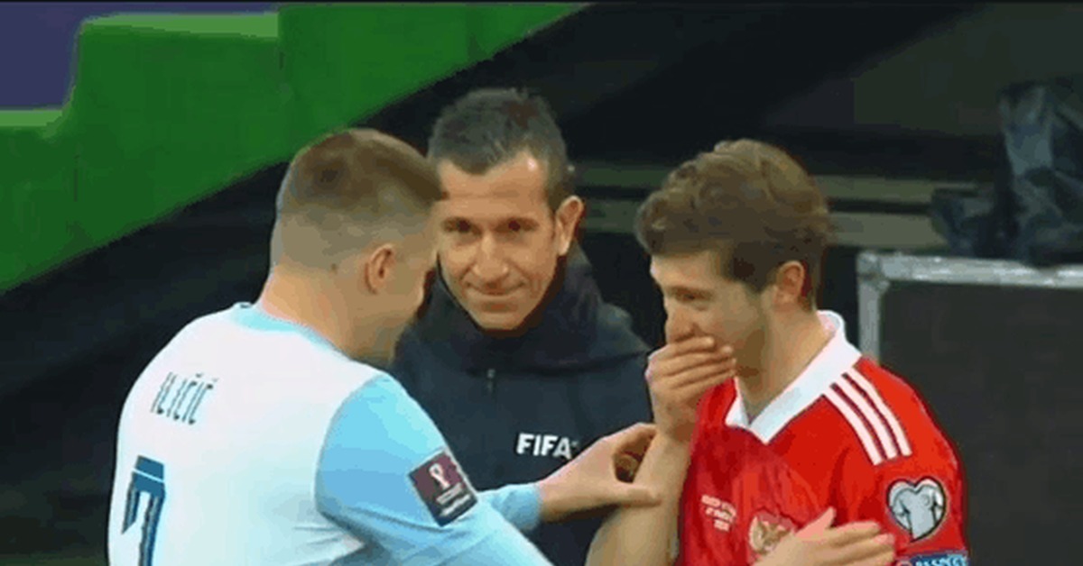 Cuteness from Ilicic and Miranchuk from yesterday’s match between the national teams of Russia and Slovenia - Sport, Football, Russian team, Milota, Friends, GIF, Alexey Miranchuk