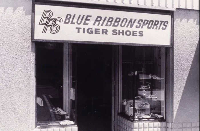 История Nike: как продавец обуви построил бренд на миллиард долларов Nike, Бизнес, Успех, Длиннопост История Nike: как продавец обуви построил бренд на миллиард долларов Nike, Бизнес, Успех, Длиннопост