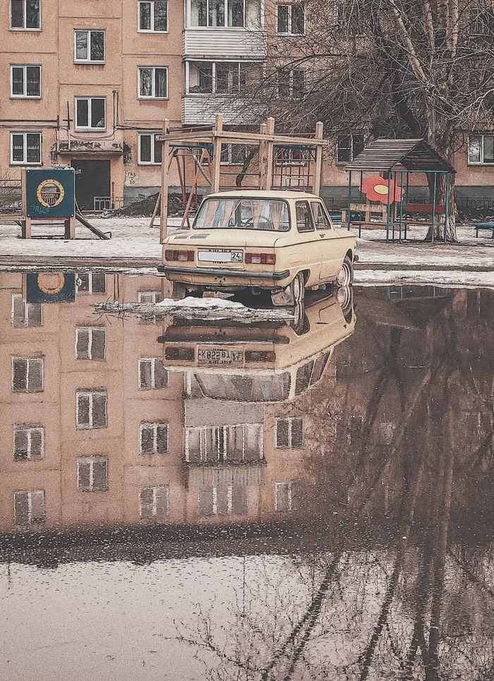 Весна в Красноярске - Моё, Красноярск, Сибирь, Весна, Авто, Лужа, Запорожец