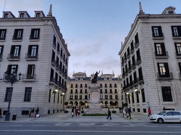 161705845914551875 Как выглядят люди в испании