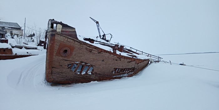 Photo of an old shipwreck: what kind of project is this? - My, Story, Vessel, Barge, Detritus