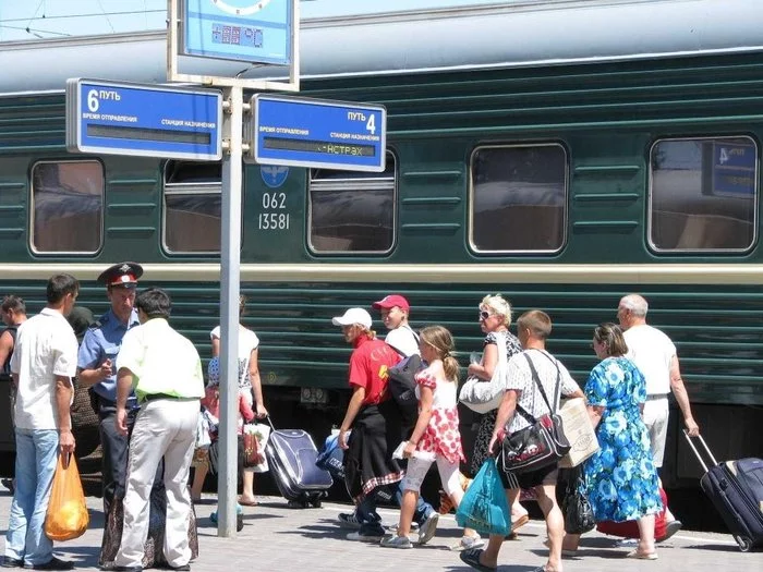 Everything is fine in Leningrad. Episode two. “The Return of Danila” - My, Pole with floats, Mat, Humor, 80-е, Longpost