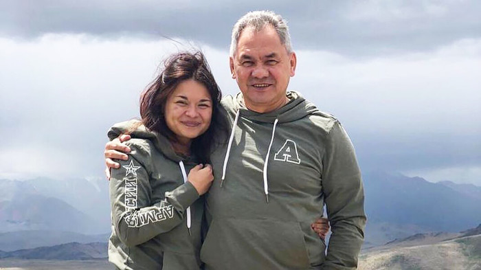 Дочь Шойгу научит россиян родину любить