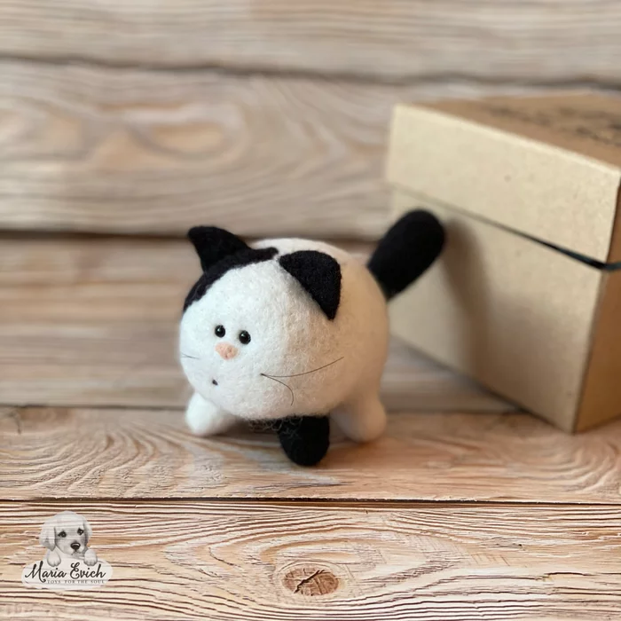 Three cats, three tails :) - My, Needlework without process, cat, Kittens, Toys, Spring, Souvenirs, Dry felting, With your own hands, Handmade, Longpost