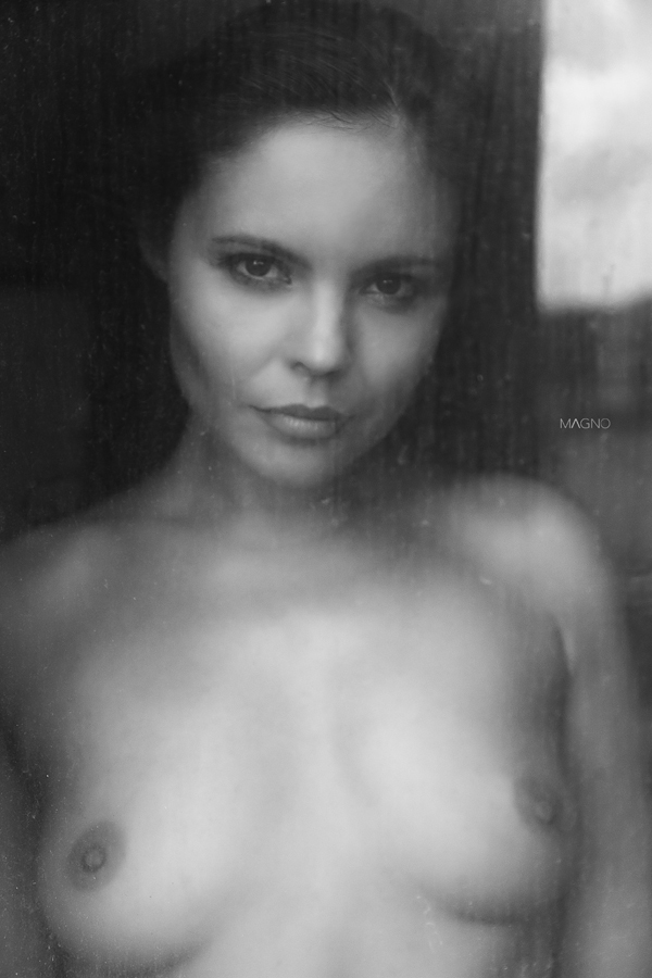 LOOK ME IN THE EYE. In the previous publication, everyone wrote the topic is not disclosed. Revealing the topic - NSFW, My, Professional shooting, Models, The photo, Fashion model, Erotic, Black and white, Portrait, Sight, Boobs, Eyes, Breast, Beautiful girl, Filming, Photographer