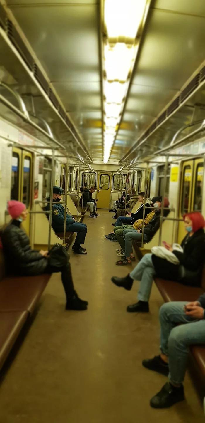 Photo in the subway - My, Metro, Novosibirsk, Transport, Mobile photography