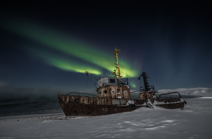 Под светом Авроры