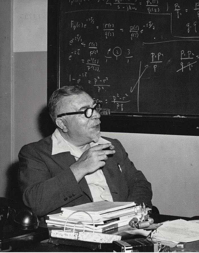 What do you know about absent-mindedness! - Text, From the network, Scientists, Norbert Wiener, Forgetfulness, Humor