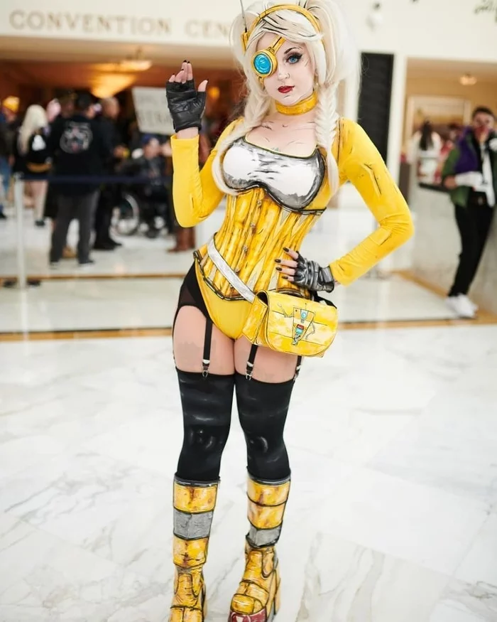 Claptrap cosplay - Girls, Cosplay, Games, Borderlands, Claptrap, Longpost