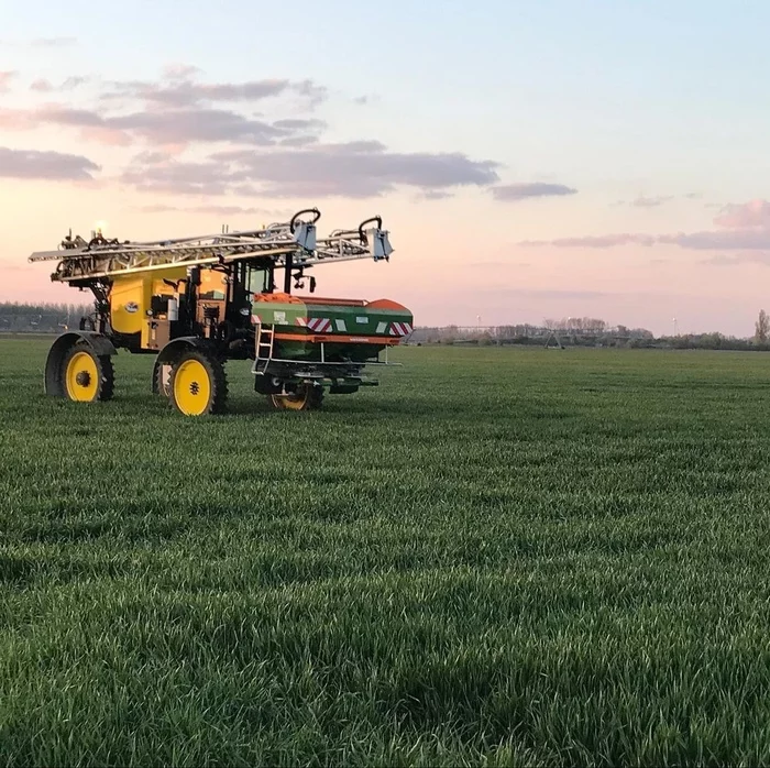 ARTEC: a sprayer that is a bit of a spreader at heart... - Sprayer, Kuhn, Fertilizers, Sir, Agroscout360, Agricultural machinery, Сельское хозяйство, Longpost