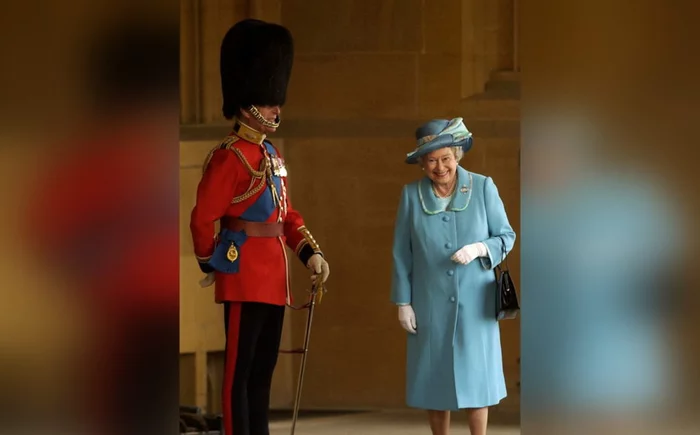 Is it true that Prince Philip played a prank on Elizabeth II by dressing up as a guardsman? - My, Queen Elizabeth II, Prince Philip, Queen, Great Britain, Humor, Проверка, Guard, Story, , England, Longpost
