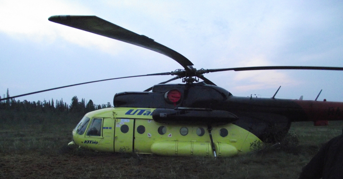 Вертолет в болотах ми. Вертолет ми 6 в Тарко Сале в болоте. Вертолет ми 6 в болоте Тюмень. Вертолет ми 8 в болоте. Тарко-Сале вертолет в болоте.