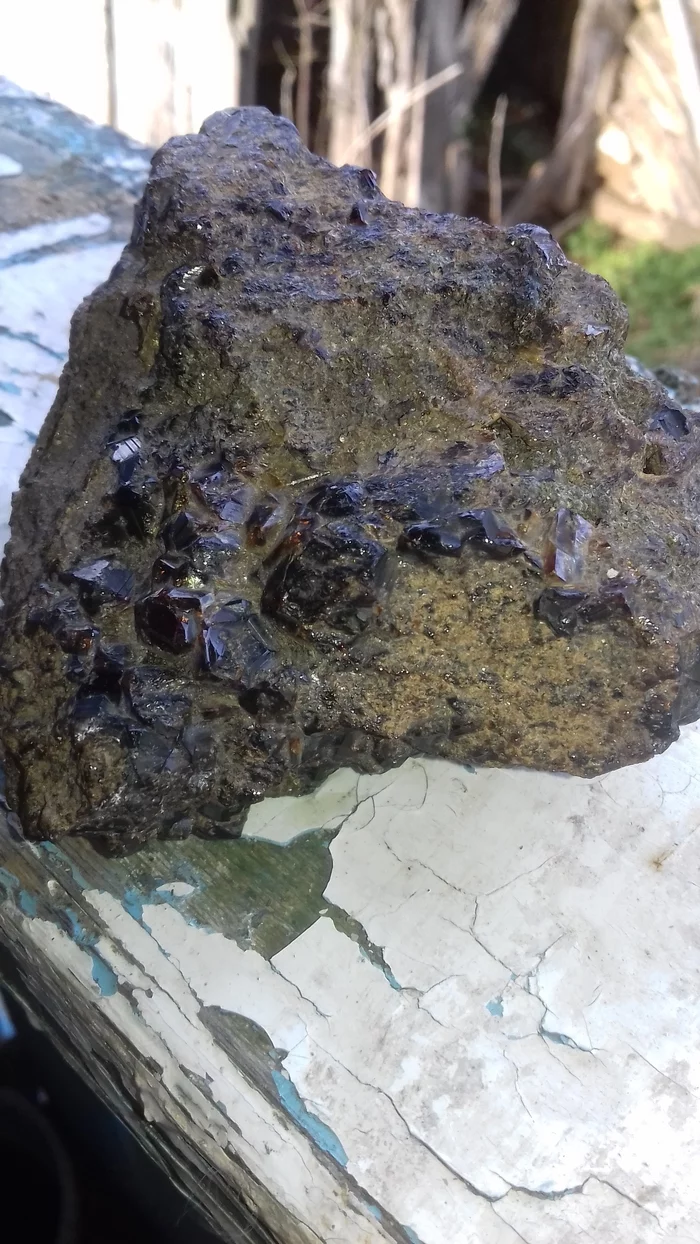 Help identify the mineral - My, Minerals, Geology, A rock, Crystals, Mineralogy, Longpost