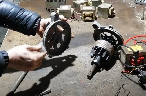 Interesting experiment - Starting a motor without a stator! - My, With your own hands, Physics, Experiment, Video, Longpost, Engine, Running, Needlework with process