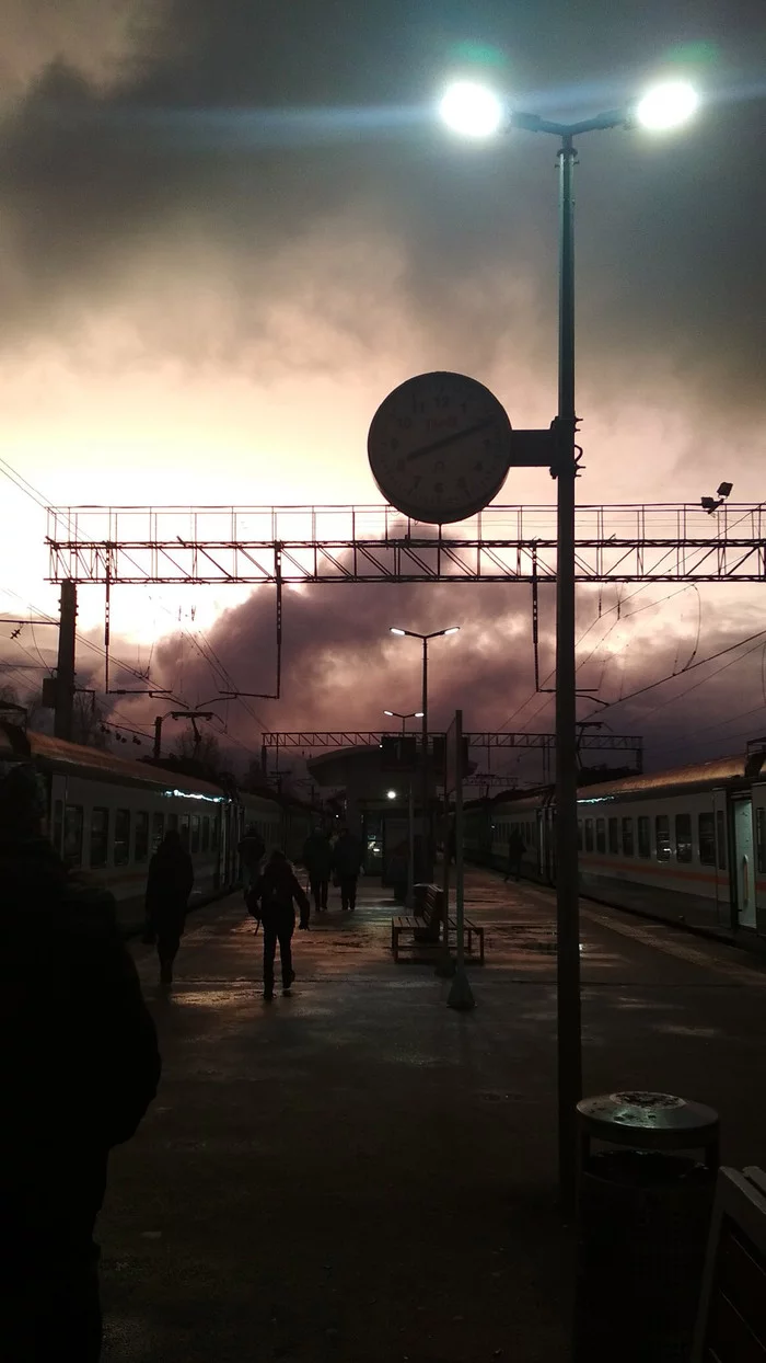 Dedovsk station - My, Dedovsk, Mobile photography