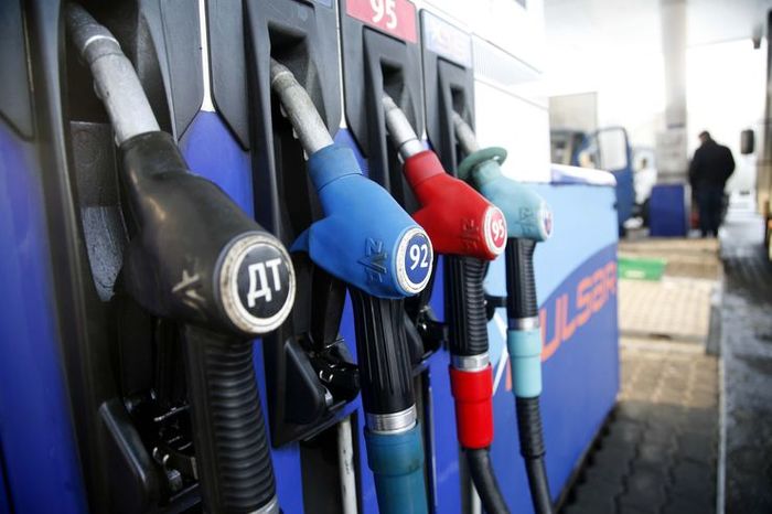 Нефтяники пообещали правительству еще больший скачок цен на бензин Цена на бензин, Нефть, Заправка, Топливо, Длиннопост, Бензин