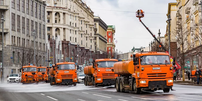 How did they clean Moscow after winter? - Moscow, Harvesting equipment, Street cleaning, Longpost